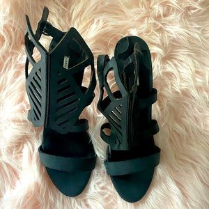 Leon Max strap black heels